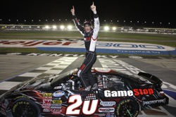 Joey Logano wins Kentucky