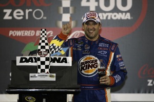 Tony Stewart wins Daytona