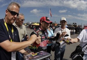Jeff Gordon with fans