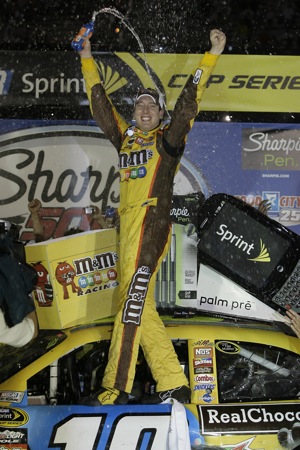 Kyle Busch wins Bristol night race