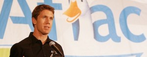 Media picks Carl Edwards to win NNS Title