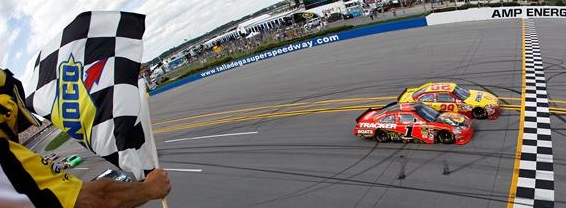 2010 Talladega Apr NSCS Kevin Harvick Jamie McMurray checkered flag