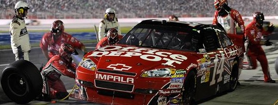 Tony Stewart Atlanta Pits 14