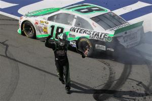 auto-club-400-kyle-busch-wins-auto-club-2013