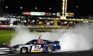nascar_nscs_cms_101213_keselowski_burnout