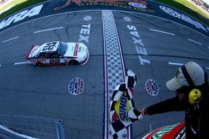 nascar_nns_tms_110213_victory_brad_keselowski