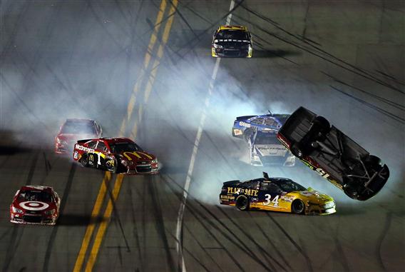 nscs_budweiser_duel2_bowyer_022014