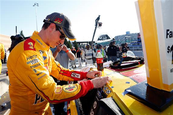KS_NSCS_Logano_Decal_101815