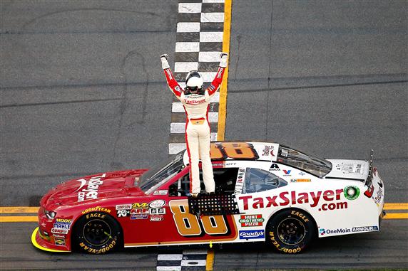 dis_nxs_elliott_finish_022016